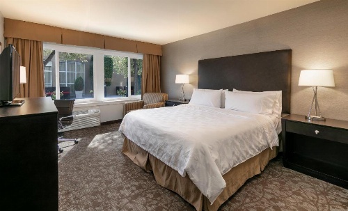 Holiday Inn West Covina Hotel image 9
